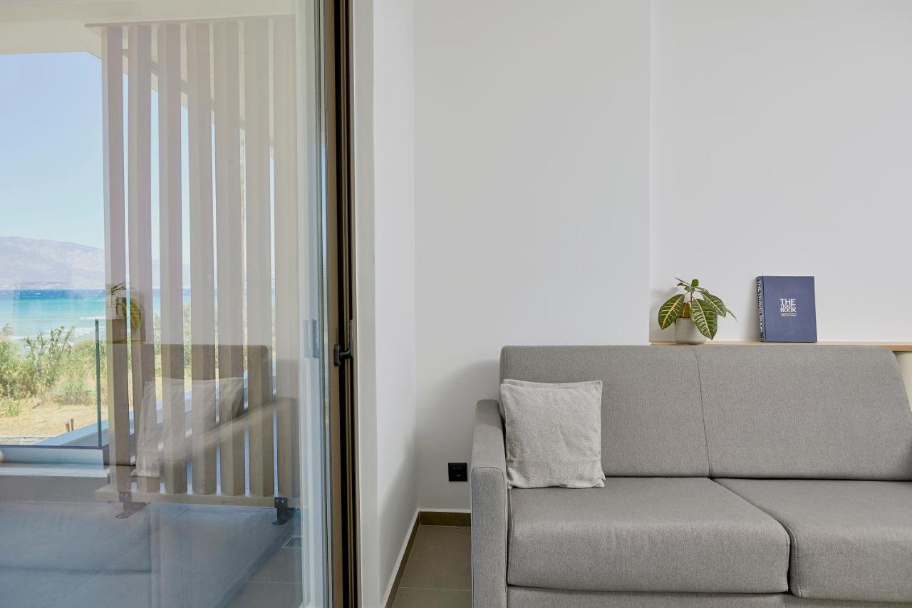 Mare Suites Lechaio المظهر الخارجي الصورة